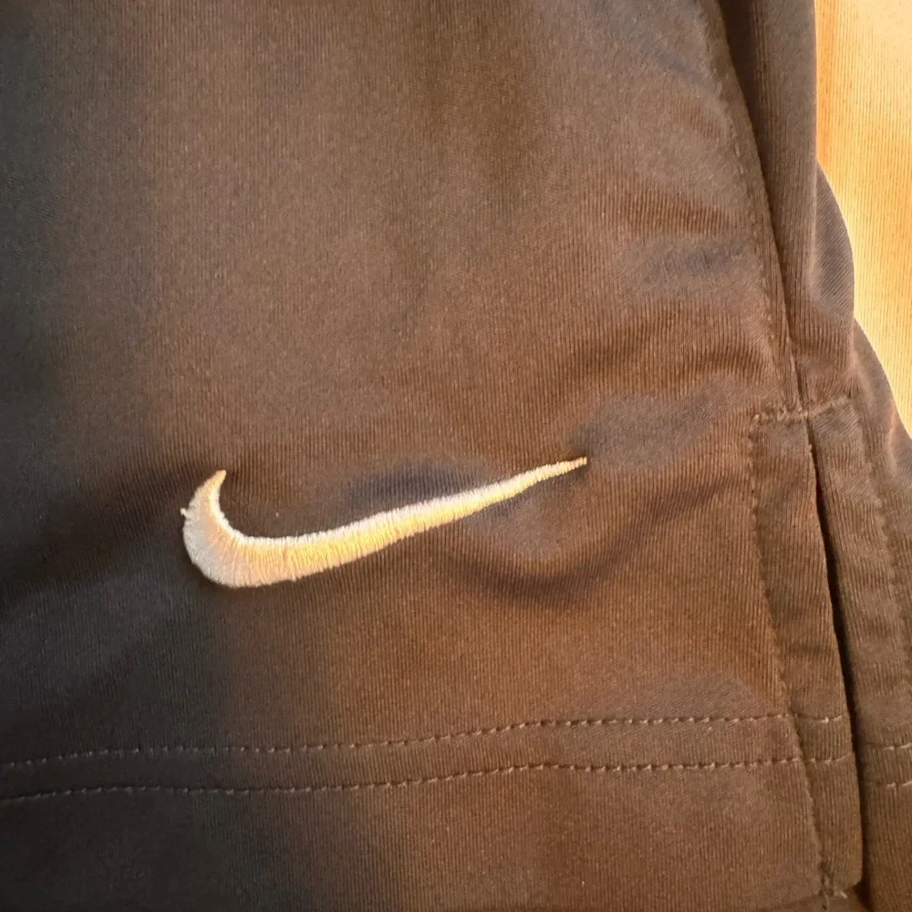 Nike Men's Dark Gray Athletic Shorts‎